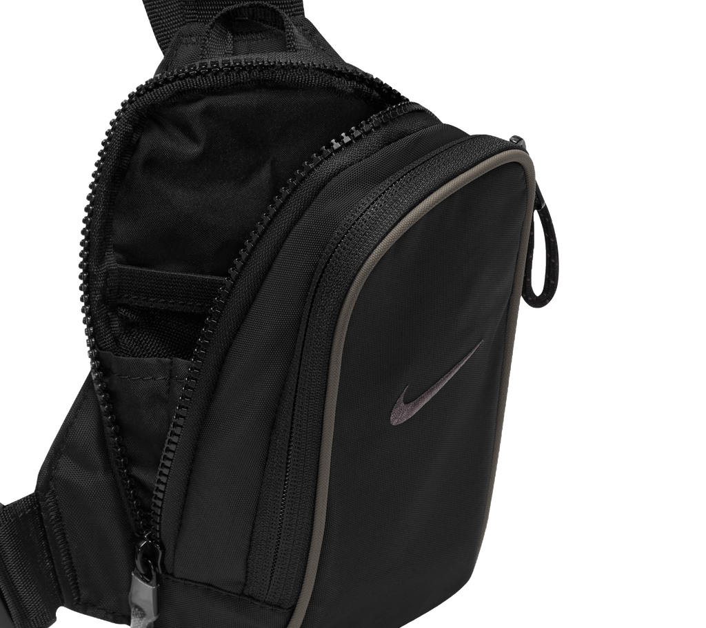 Nike Essential Crossbody