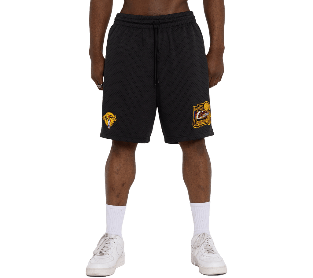 Mitchell & Ness Cavs 16 Mesh Shorts