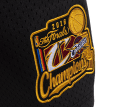 Mitchell & Ness Cavs 16 Mesh Shorts