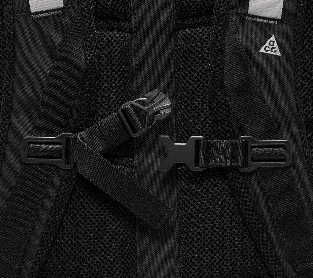 Nike ACG DAYMAX Backpack