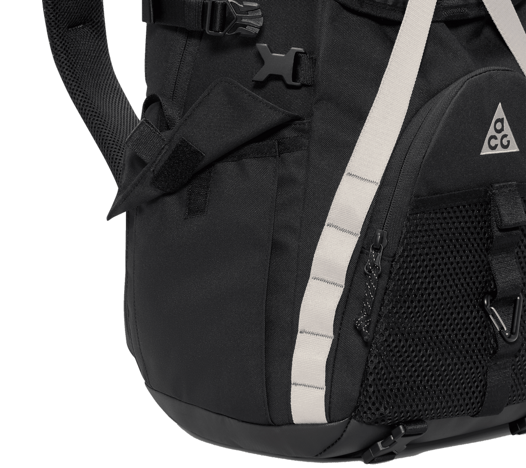 Nike ACG DAYMAX Backpack