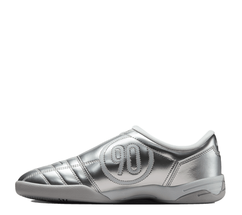 W Nike Total 90