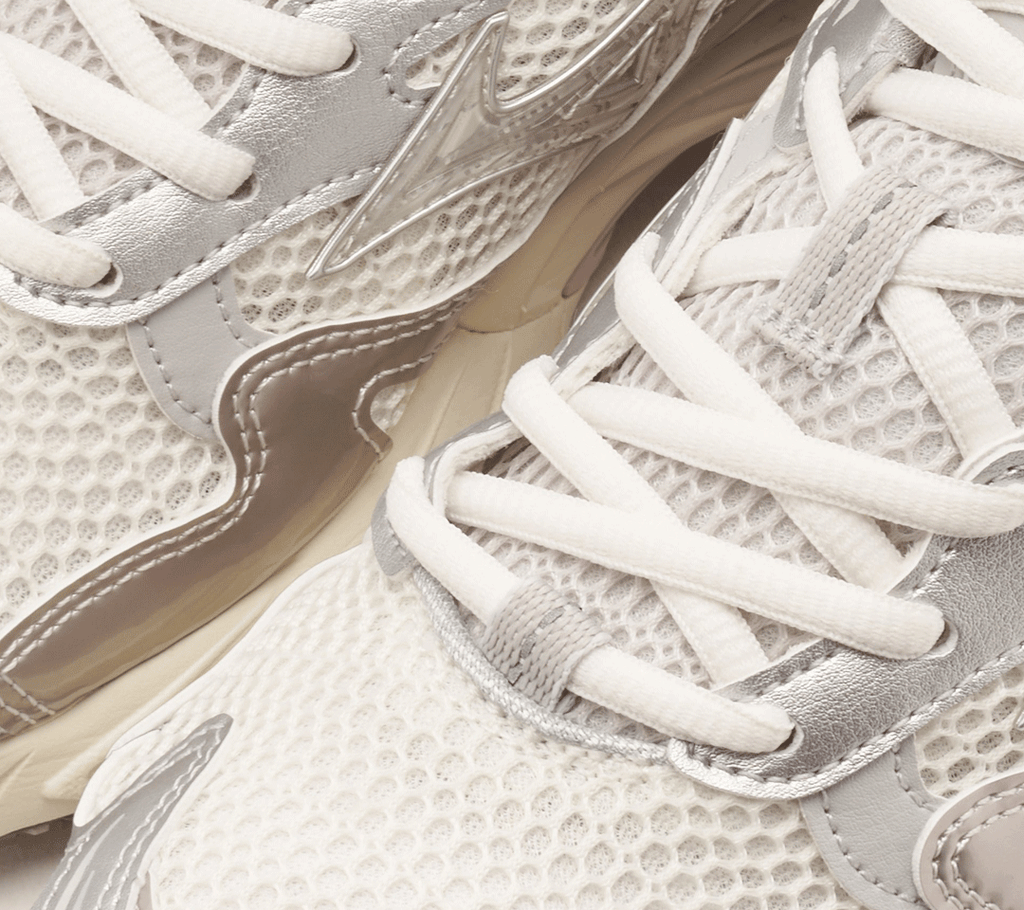 Mizuno Wave Rider 10 "Snow White"