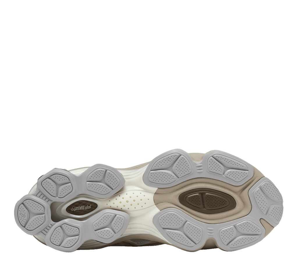 Asics GEL-KINETIC FLUENT™