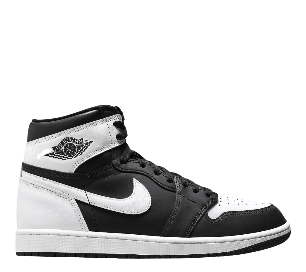 Black and white jordan 1 retro hotsell