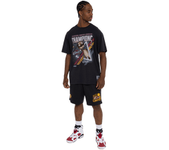 Mitchell & Ness Cavs 16 mesh shorts