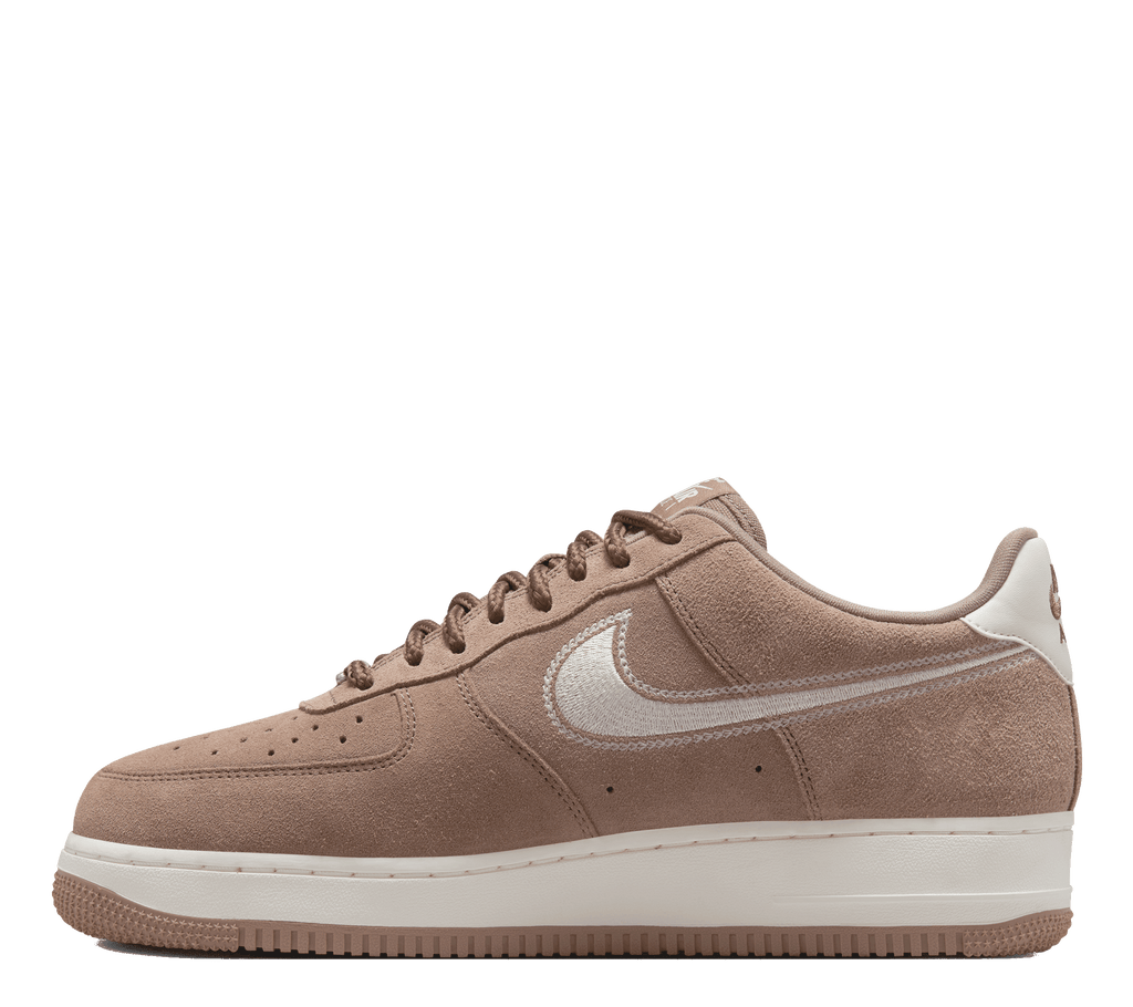 Nike Air Force 1 '07 LV8