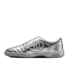 W Nike Total 90