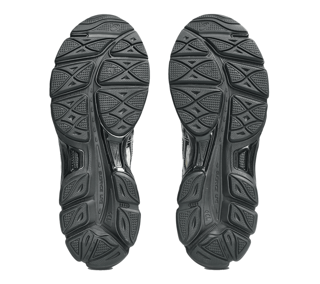 Finesse x Asics GEL-CUMULUS 16™