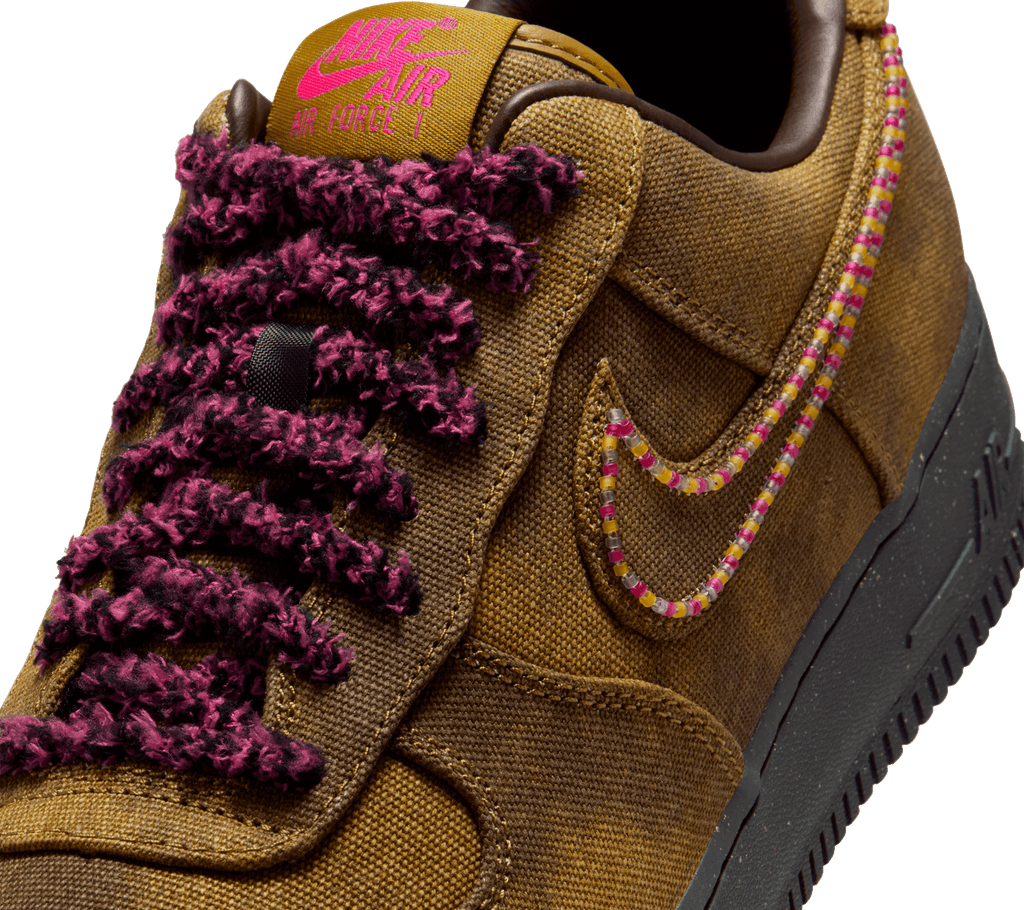 Nike Air Force 1 Bouclé QS