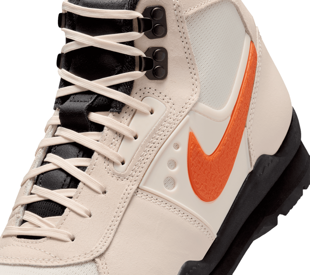 Nike BLTRO QS