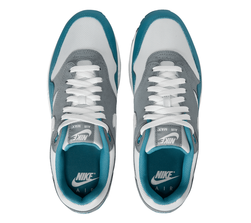 Aqua blue 2025 nike air max