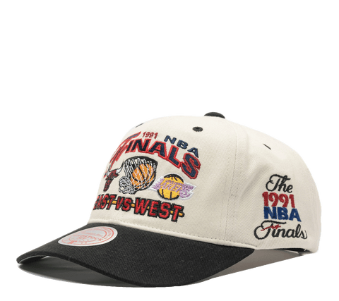 Mitchell & Ness NBA Versus Hat