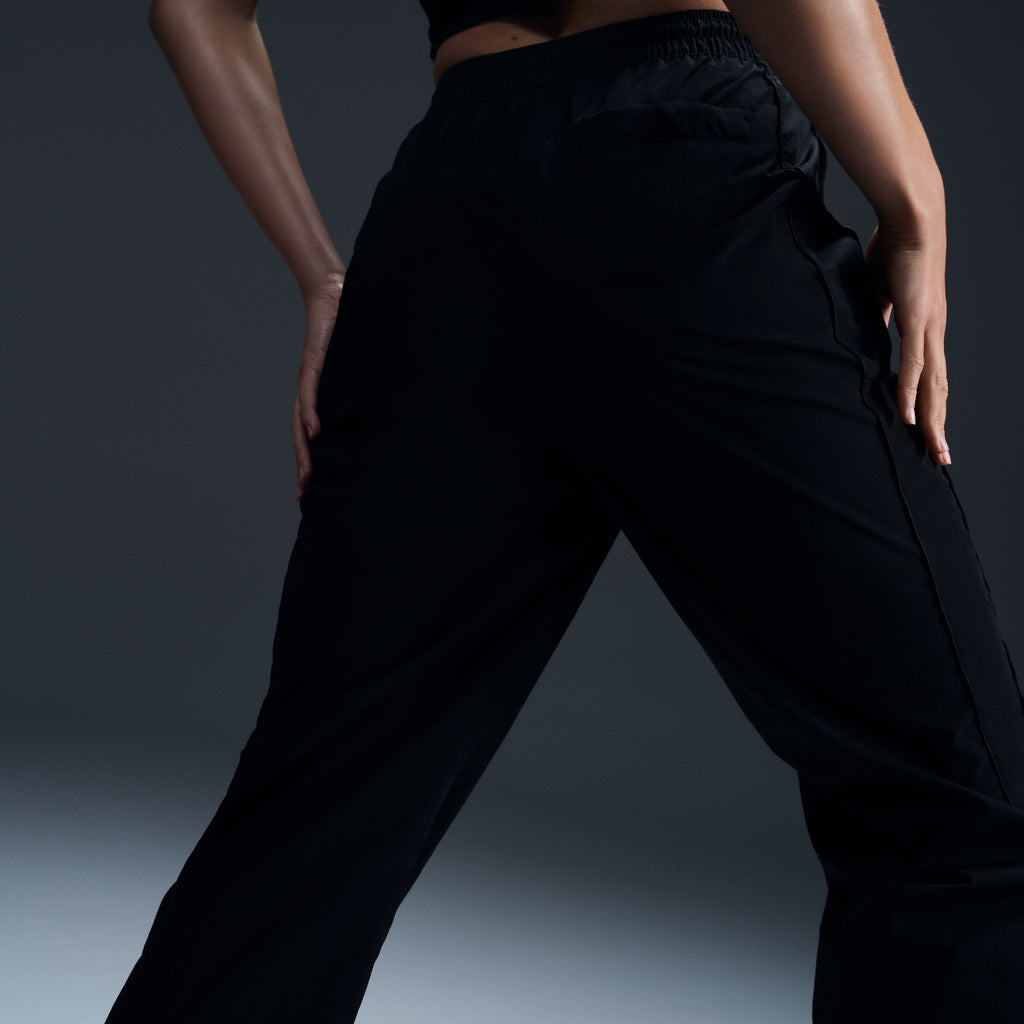 W Nike Windrunner (High Waisted/Open Hem) Pant