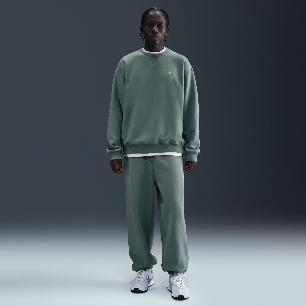 Nike Solo Swoosh Crew