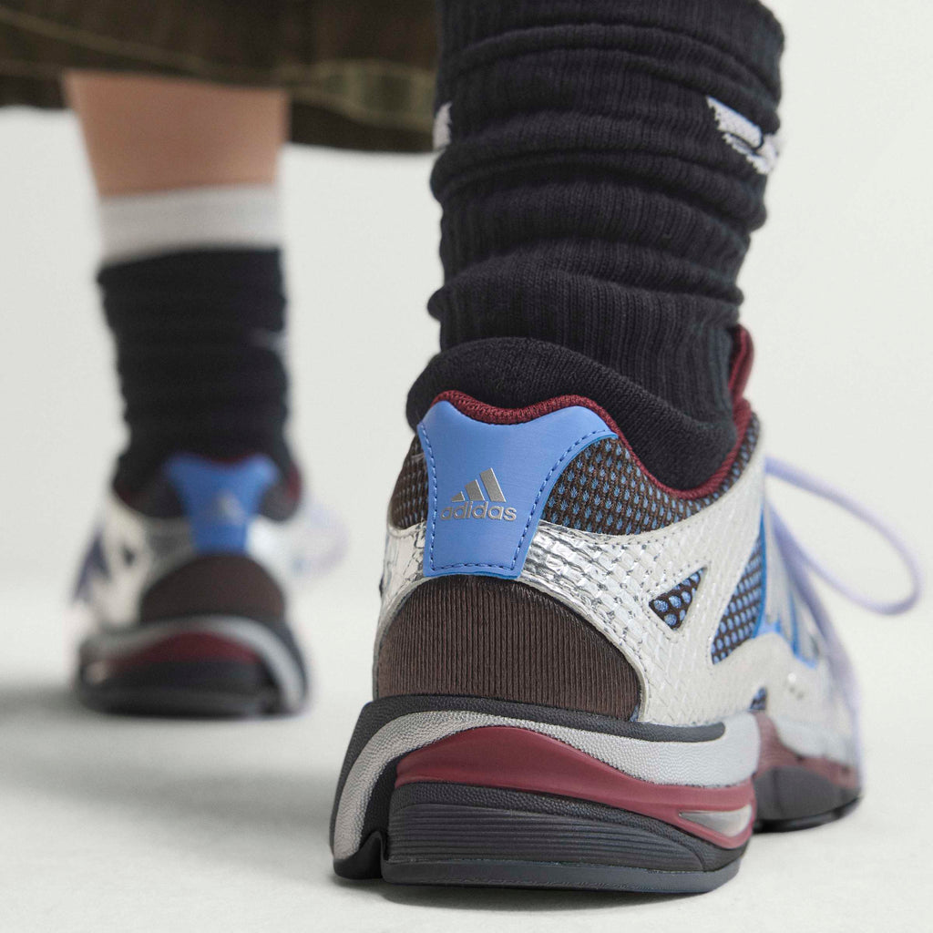 W Adidas Adistar MLD