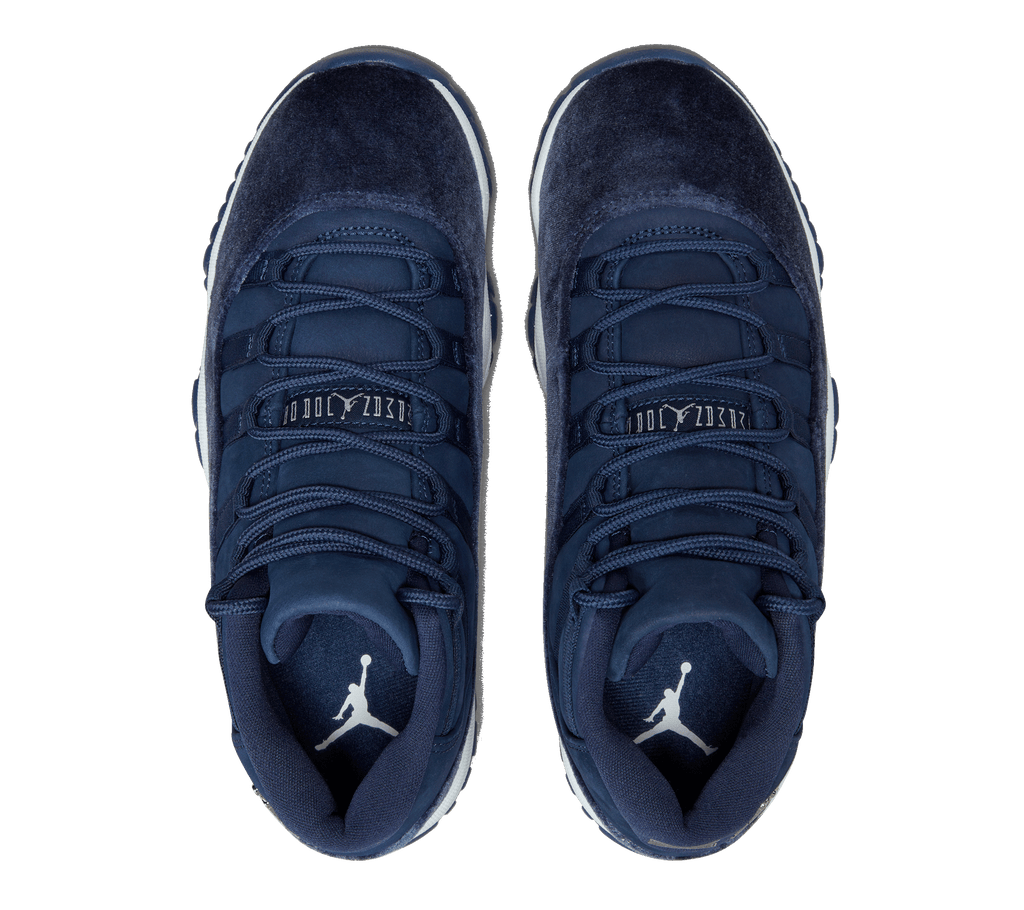 Black shop velvet 11s